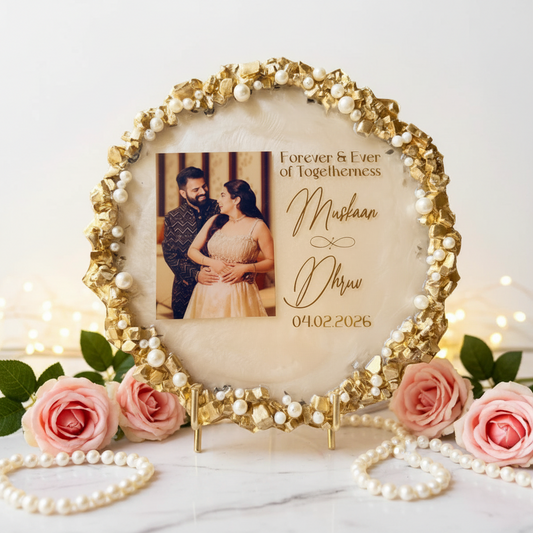 Personalized Couple Resin Frame with Gold Foil & Pearl Border – 10 & 12 Inch